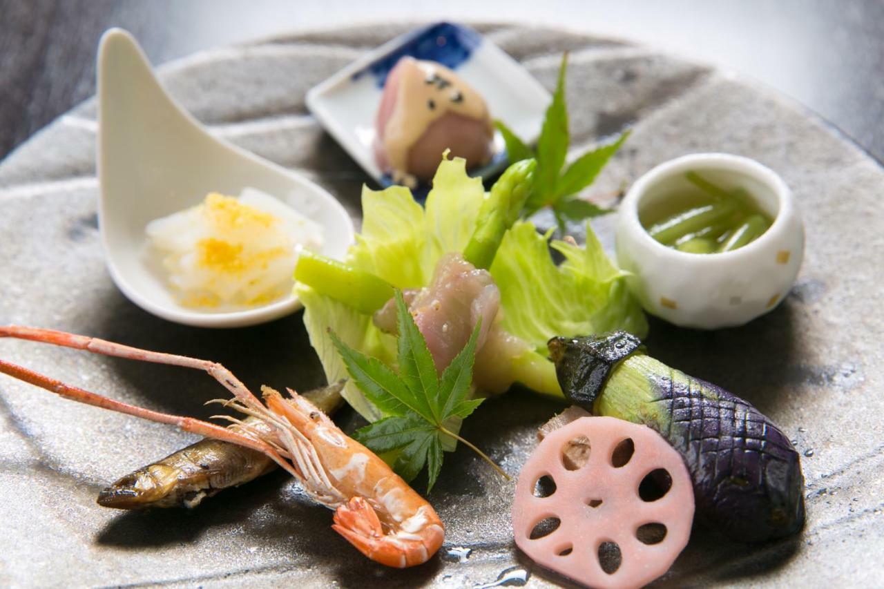 เดอะ เกิร์นซีย์ โฮเต็ลแอนด์รีสอร์ต Hotel Taketa ภายนอก รูปภาพ